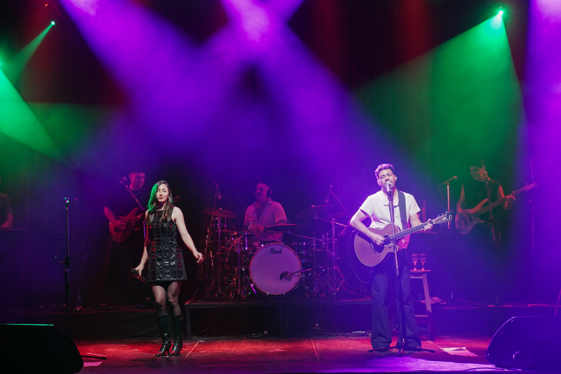 Público cantando en un show de 3DC